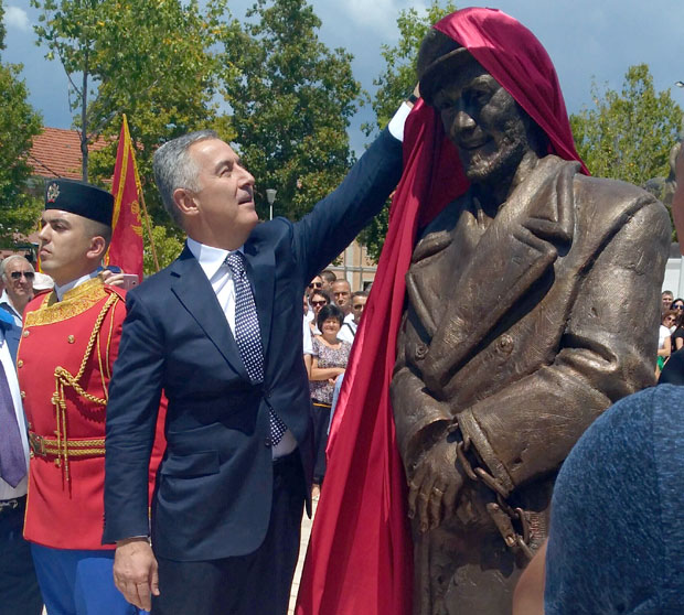 ОБЕЛЕЖЕН ДАН ДРЖАВНОСТИ ЦРНЕ ГОРЕ: Чупићев осмех симбол отпора